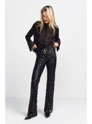 Rich & Royal Spodnie w kolorze czarnym z cekinami rozmiar: 36. Czarne spodnie materiałowe damskie Rich & Royal, bez wzorów, z materiału, z podwyższonym stanem. Za 270.39 zł.