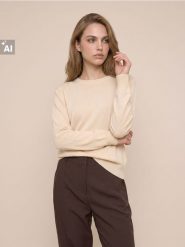 Jednolity sweter z wełną - kremowy. Białe swetry klasyczne damskie Sinsay, l, z wełny, bez kołnierzyka. Za 79.99 zł.