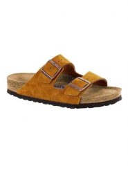 Birkenstock Skórzane klapki "Arizona" w kolorze jasnobrązowym rozmiar: 42. Brązowe klapki damskie Birkenstock, bez wzorów, bez obcasa. Za 465.55 zł.