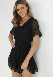 Czarna Sukienka Acalopei. Czarne sukienki damskie Born2be, na imprezę, l, bez wzorów, z materiału, bez kołnierzyka, bez ramiączek, mini, dopasowane. W wyprzedaży za 135.99 zł.