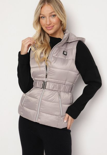 Szara Pikowana Kamizelka z Odpinanym Kapturem Marszczonym Paskiem i Metaliczną Klamrą Inessae. Szare kamizelki damskie Born2be, l, z jeansu. Za 149.99 zł.
