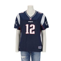Second life - Damska koszulka NFL Tom Brady w kolorze Navy - Stan bardzo dobry. Niebieskie t-shirty damskie NFL, bez wzorów, bez kołnierzyka. Za 170.36 zł.