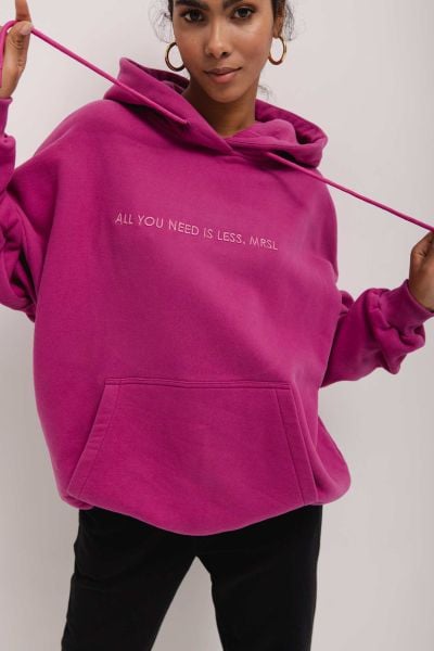Bluza z kapturem oraz HAFTEM w kolorze MAGENTA VIOLET - GARSON skin peach-UNI. Pomarańczowe bluzy sportowe damskie Marsala, z bawełny. Za 329.90 zł.