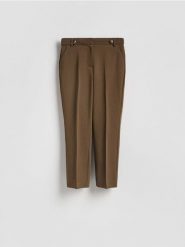 Spodnie w kant - brązowy. Brązowe spodnie materiałowe damskie Reserved, bez wzorów, z tkaniny. Za 119.99 zł.