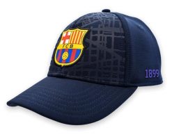 Czapka z daszkiem FC Barcelona - oficjalna licencjonowana. Niebieskie czapki męskie FC Barcelona, bez wzorów, z materiału. Za 96.90 zł.