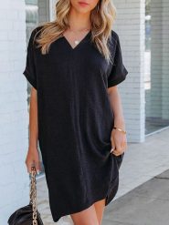 Milan Kiss Sukienka w kolorze czarnym rozmiar: XL. Czarne sukienki damskie Milan Kiss, na imprezę, xl, bez wzorów, bez kołnierzyka, bez ramiączek, mini. Za 223.46 zł.