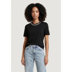 Koszulka crop top Kobieta ONLY ONLPARKER S/S O-NECK BLING TOP BOX JRS. Czarne topy damskie Only, s, bez wzorów, z materiału, bez kołnierzyka. Za 145.95 zł.