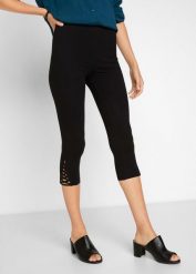 Legginsy 3/4 z bawełny. Czarne legginsy damskie bonprix, bez wzorów, z bawełny. Za 29.99 zł.