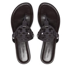 Japonki Tory Burch. Brązowe klapki damskie Tory Burch, bez wzorów, bez obcasa. Za 1,134.00 zł.