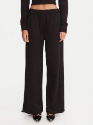 Versace Jeans Couture Spodnie dresowe 79HAAT05 CF01T Czarny Regular Fit. Czarne jeansy damskie Versace Jeans Couture, s, bez wzorów, z bawełny. Za 779.99 zł.