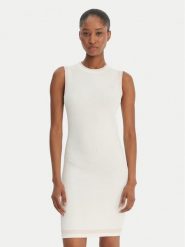 Guess Sukienka dzianinowa V6GK04 Z0648 Biały Regular Fit. Białe sukienki damskie Guess, s, z aplikacjami, z dzianiny, bez kołnierzyka, bez ramiączek. Za 434.99 zł.