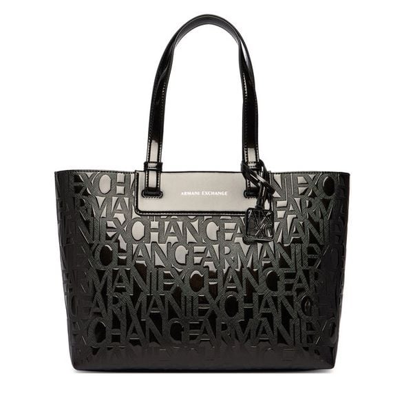 Torebka Armani Exchange. Czarne torebki klasyczne damskie Armani Exchange, bez wzorów, bez dodatków. Za 569.99 zł.