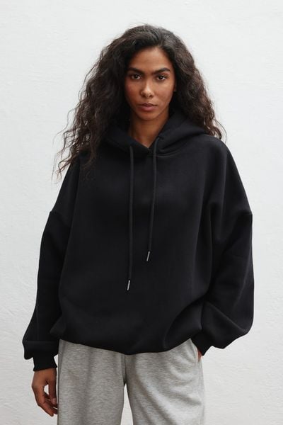 Bluza typu oversize z ociepleniem w kolorze TOTALLY BLACK - AMBERLY. Czarne bluzy sportowe damskie Marsala, m, z bawełny. Za 299.90 zł.