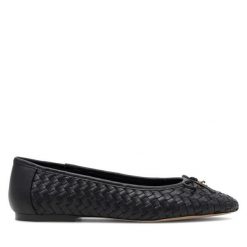 Baleriny Nine West. Czarne baleriny damskie Nine West, bez wzorów, bez obcasa. Za 109.99 zł.