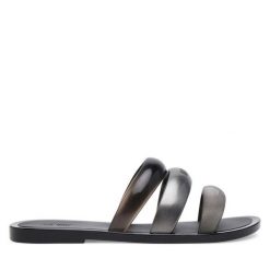 Klapki Melissa. Czarne klapki damskie Melissa, bez wzorów, bez obcasa. Za 199.99 zł.
