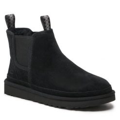 Sztyblety Ugg. Czarne sztyblety męskie Ugg, bez zapięcia. Za 629.99 zł.