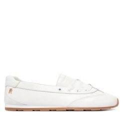 Baleriny Tommy Hilfiger. Białe baleriny damskie Tommy Hilfiger, bez wzorów, bez obcasa. Za 449.99 zł.