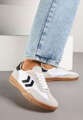 Białe Sneakersy Typu Kultowe Tenisówki Zdobione Przeszyciami Naporae. Białe trampki i tenisówki damskie Renee, z aplikacjami, z jeansu. Za 79.99 zł.