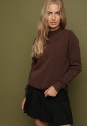 Brązowy Sweter z Wełną i Wiskozą o Prostym Fasonie z Półgolfem Giolera. Brązowe swetry klasyczne damskie Born2be, s, z wełny, bez kołnierzyka. Za 119.99 zł.
