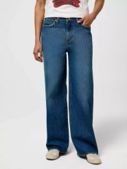 DAMSKIE SPODNIE WRANGLER LOOSE STRAIGHT YOSEMITE 112371184. Spodnie materiałowe damskie Wrangler, bez wzorów, z jeansu. Za 219.99 zł.