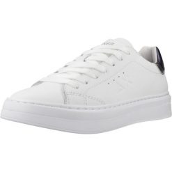 Buty SUN68 GRACE LEATHER Biały. Białe buty trekkingowe męskie SUN68, ze skóry, bez zapięcia, trekkingowe. Za 308.99 zł.