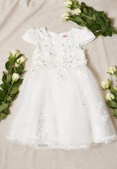 Biała Sukienka z Tiulowym Dołem Ozdobiona Kwiatkami Karemia. Białe sukienki dziewczęce Born2be, z aplikacjami, z koronki, bez ramiączek. Za 34.99 zł.