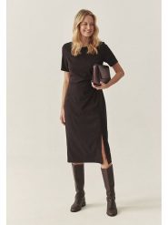 TATUUM Sukienka "Debora" w kolorze brązowym rozmiar: 40. Brązowe sukienki damskie Tatuum, bez wzorów, bez kołnierzyka, bez ramiączek, midi. Za 208.36 zł.