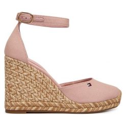 Espadryle Tommy Hilfiger. Czerwone espadryle damskie Tommy Hilfiger, bez wzorów, bez obcasa. Za 409.99 zł.