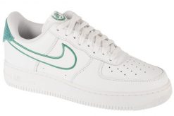 Buty sportowe Sneakersy męskie, Air Force 1 07 LV8. Białe buty sportowe na co dzień męskie Nike, z materiału, bez zapięcia, trekkingowe, nike air force. Za 549.99 zł.