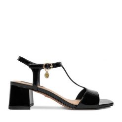 Sandały Nine West. Czarne sandały damskie Nine West, bez wzorów, bez obcasa, na słupku. Za 229.99 zł.
