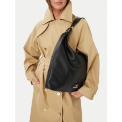 Torebka Beverly Hills Polo Club. Czarne torebki klasyczne damskie Beverly Hills Polo Club, bez wzorów, bez dodatków. Za 229.99 zł.