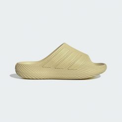 Klapki Purechill. Brązowe klapki i japonki męskie Adidas. Za 219.00 zł.
