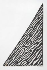 Szal damski ze wzorem LIU JO. Szaliki i kominy damskie Liu Jo, bez wzorów. W wyprzedaży za 251.30 zł.