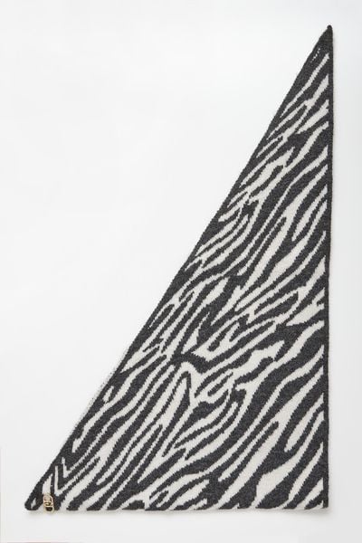 Szal damski ze wzorem LIU JO. Szaliki i kominy damskie Liu Jo, bez wzorów. W wyprzedaży za 251.30 zł.