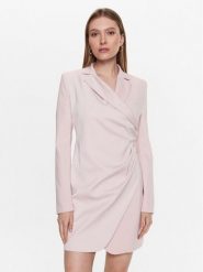 Pinko Sukienka codzienna 100035 A0GI Różowy Regular Fit. Czerwone sukienki damskie Pinko, na co dzień, bez wzorów, z syntetyku, bez kołnierzyka, bez ramiączek, proste. Za 1,189.00 zł.