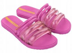 Klapki dla kobiet Ipanema PUFFER TIRAS FEM. Czerwone klapki damskie Ipanema, bez wzorów, z gumy, bez obcasa. Za 94.99 zł.