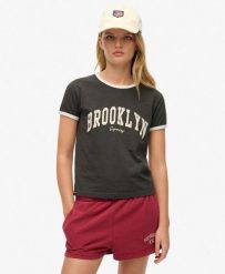 Dopasowana koszulka Ath Ess Ringer z bawełny organicznej. Zielone bluzki sportowe damskie Superdry., m, z bawełny, bez kołnierzyka, bez ramiączek. Za 137.40 zł.