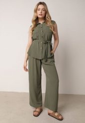 Ciemnozielony Wiskozowy Komplet Szerokie Spodnie i Koszula Bez Rękawów z Wiązaniem Zanran. Zielone koszule damskie Born2be, bez wzorów, z tkaniny, eleganckie. Za 139.99 zł.