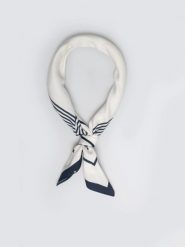 Apaszka damska w geometryczne wzory biała Verna 100. Białe apaszki damskie Big Star, bez wzorów, ze skóry, casualowe. Za 59.99 zł.