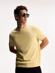 Sweter z krótkim rękawem - jasnożółty. Żółte swetry męskie Reserved, l, bez wzorów, z bawełny, bez kołnierzyka. Za 99.99 zł.