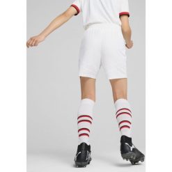 Młodzieżowe szorty AC Milan 24/25 PUMA White. Biała szorty damskie Puma, bez wzorów, młodzieżowe. W wyprzedaży za 114.00 zł.