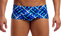 Kąpielówki Funky Trunks Under Over - trunki męskie. Niebieskie kąpielówki męskie FUNKY TRUNKS, l, bez wzorów, z poliesteru, do pływania. Za 159.00 zł.