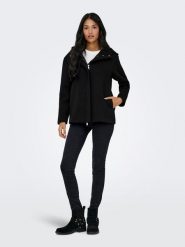 ONLY Kurtka przejściowa w kolorze czarnym rozmiar: XS. Czarne kurtki damskie Only, s, bez wzorów, z materiału, bez kaptura. Za 130.81 zł.