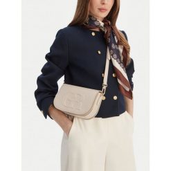 Torebka GINO ROSSI. Torebki klasyczne damskie Gino Rossi, bez wzorów, bez dodatków. Za 179.99 zł.