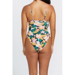 Strój kąpielowy damskiVolcom Had Me At Aloha jednoczęściowy. Czarne stroje jednoczęściowe damskie Volcom, s, bez wzorów. W wyprzedaży za 337.80 zł.