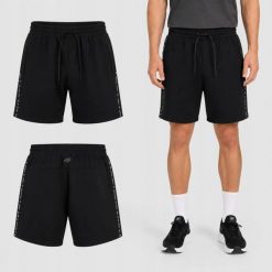 SPODENKI MĘSKIE 4F TRENINGOWE SPORTOWE NA SIŁOWNIĘ KRÓTKIE KOLOR CZARNY. Czarne szorty sportowe męskie 4f, l, z materiału, do biegania. Za 129.99 zł.