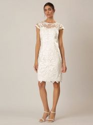 APART Sukienka w kolorze białym rozmiar: 40. Białe sukienki damskie Apart, bez wzorów, bez kołnierzyka, bez ramiączek, mini. Za 395.94 zł.