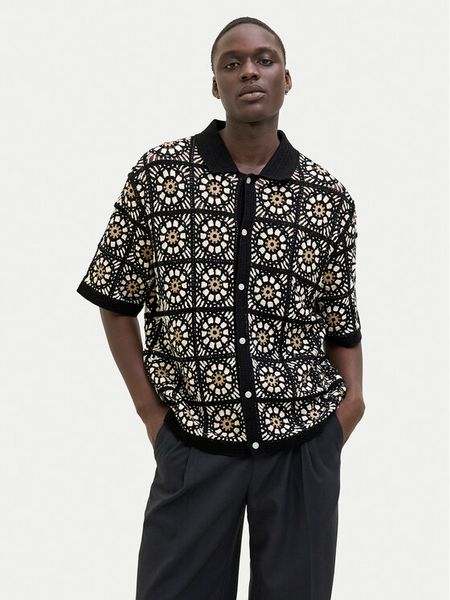 Jack & Jones Koszula Cartagena 12278724 Czarny Loose Fit. Czarne koszule męskie Jack & Jones, m, bez wzorów, z syntetyku, bez kołnierzyka, bez ramiączek. Za 189.99 zł.