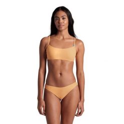 Strój kąpielowy damski dwuczęściowy bikini na basen Arena Essentials. Czerwone bikini damskie Arena, bez wzorów. Za 189.99 zł.