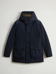 Woolrich Parka puchowa "Ramar Arctic" w kolorze granatowym rozmiar: XL. Niebieskie parki męskie Woolrich, na zimę, xl, bez wzorów, z puchu. Za 2,965.13 zł.